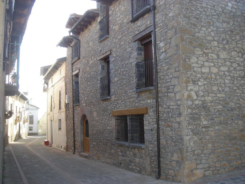 Apartamentos Claveria Biniés Chambre photo